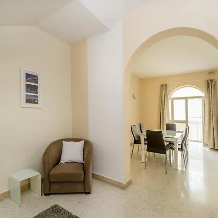 Private Bedrooms In Amazing Shared House Theoria Travel * Saint Julian's