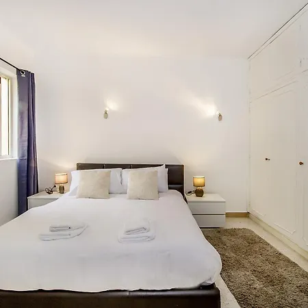 Private Bedrooms In Amazing Shared House Theoria Travel