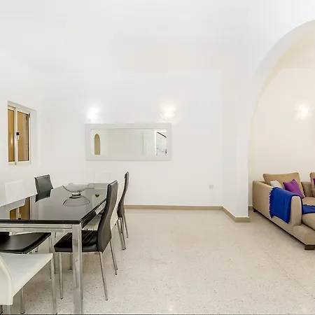 Private Bedrooms In Amazing Shared House Theoria Travel Gæstehus *