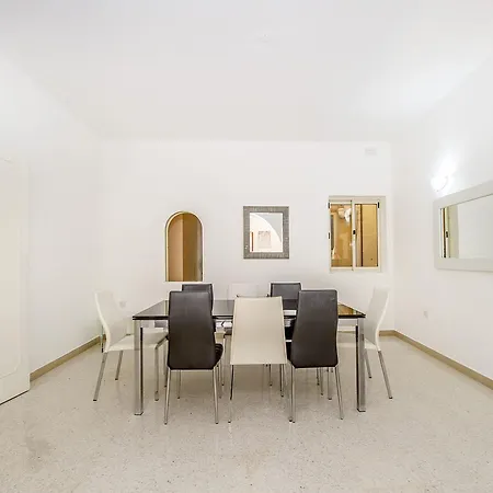Pensjonat Private Bedrooms In Amazing Shared House Theoria Travel *