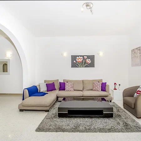 Pensjonat Private Bedrooms In Amazing Shared House Theoria Travel *